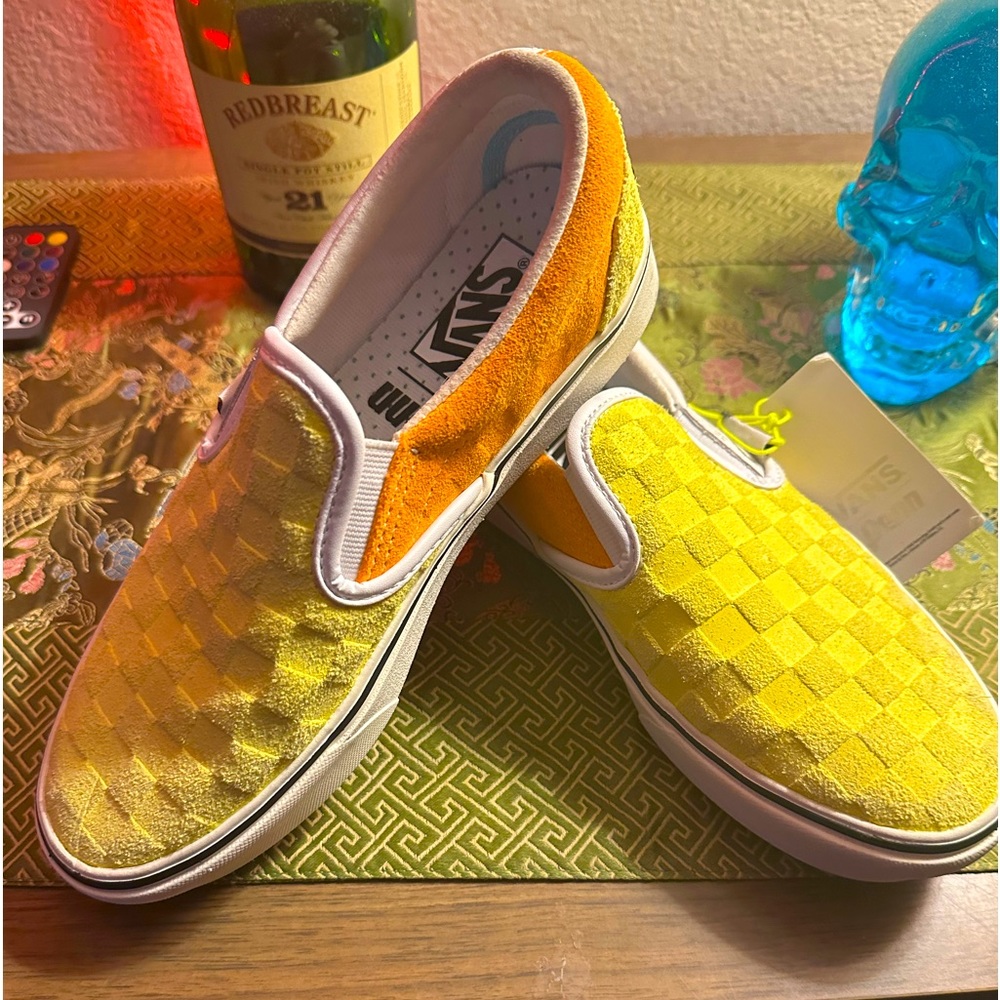 NWT Vans PENN ComfyCush- W7 M 5.5